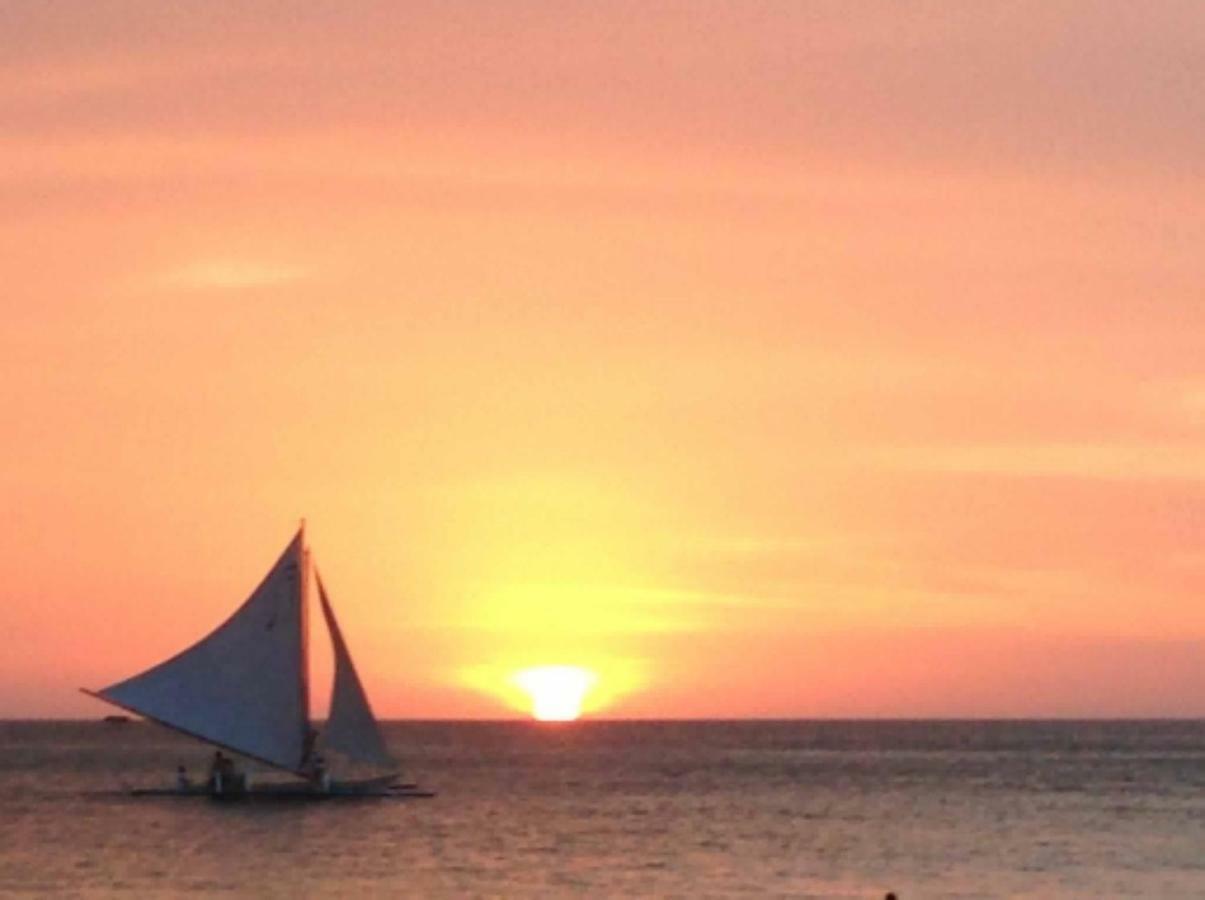 Chateau De Boracay Balabag  Екстер'єр фото