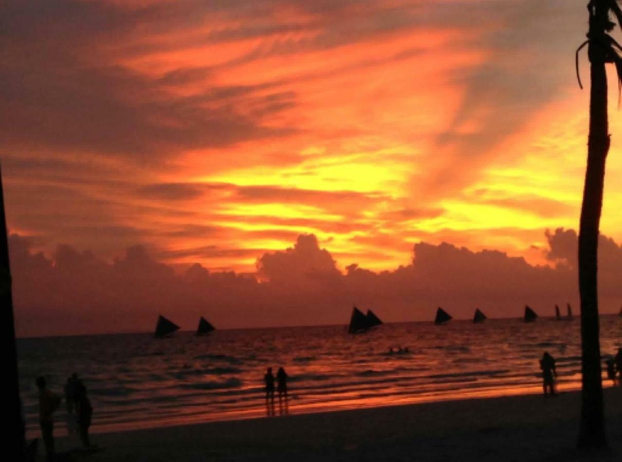 Chateau De Boracay Balabag  Екстер'єр фото